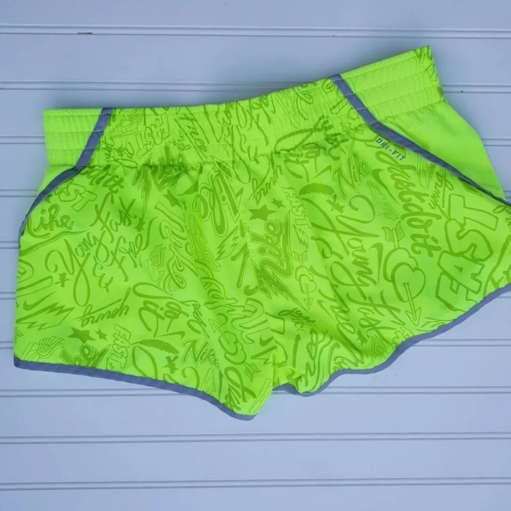 Nike Shorts - Picture 2 of 4